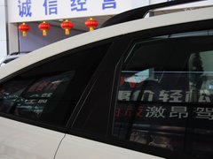 爱腾 2011款 2.0T 自动 两驱豪华导航版 5座