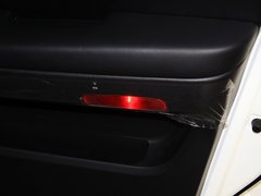爱腾 2011款 2.0T 自动 两驱豪华导航版 5座
