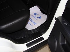 爱腾 2011款 2.0T 自动 两驱豪华导航版 5座