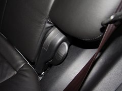 爱腾 2011款 2.0T 自动 两驱豪华导航版 5座