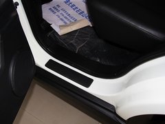 爱腾 2011款 2.0T 自动 两驱豪华导航版 5座