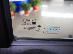 爱腾 2011款 2.0T 自动 两驱豪华导航版 5座