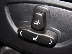 爱腾 2011款 2.0T 自动 两驱豪华导航版 5座