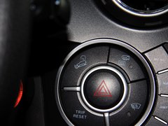 爱腾 2011款 2.0T 自动 两驱豪华导航版 5座