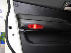 爱腾 2011款 2.0T 自动 两驱豪华导航版 5座