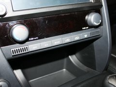 爱腾 2011款 2.0T 自动 四驱豪华导航版 5座
