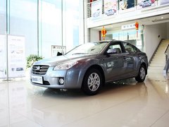 一汽奔腾  1.6L 手动 车辆左前45度视角