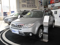 斯巴鲁  森林人 2.5XT AT 车辆左前45度视角