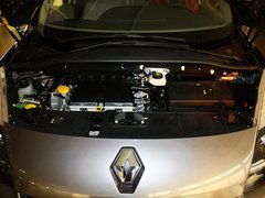 雷诺  2.0L CVT 发动机局部特写