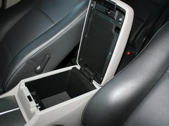 驰鹏 2011款 3.6L 自动 基本型 7座