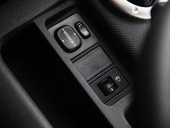 长城M2 2012款 1.5L 手动 两驱都市版 5座