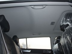 东风悦达起亚  智跑 2.0 GLS AT 第二排车顶上方