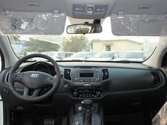 东风悦达起亚  智跑 2.0 GLS AT 前遮阳板打开