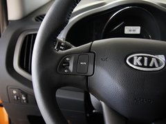 东风悦达起亚  智跑 2.0L AT 方向盘左侧