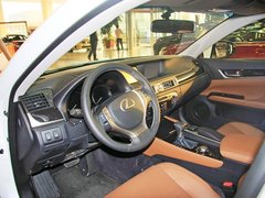 雷克萨斯  GS250 2.5 AT 中控台左侧