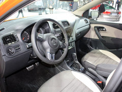 Polo 2012款 Cross Polo 1.6L MT 
