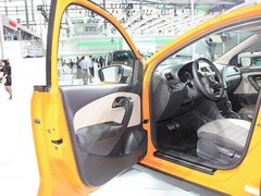 上海大众  Cross Polo 1.6 MT