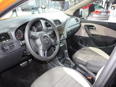 上海大众  Cross Polo 1.6 MT