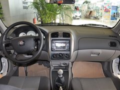 海马汽车  海福星 1.5 MT 中控台整体