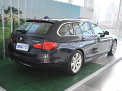 宝马(进口) 530i 3.0L AT 车辆右侧尾部视角