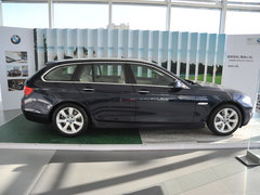 宝马(进口) 530i 3.0L AT 车辆正右侧