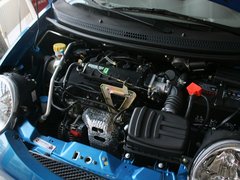 奇瑞汽车  梦想版 0.8L 手动 发动机主体特写