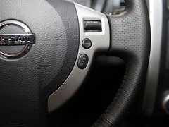 东风日产 奇骏 2.5L CVT 方向盘右侧