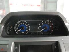 上汽MAXUS大通 V80 2.5T MT 方向盘后方仪表盘