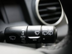 路虎 第四代发现 5.0 AT 方向盘右侧控制杆