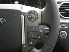 路虎 第四代发现 5.0 AT 方向盘右侧