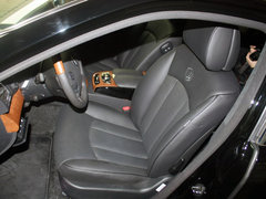 双龙汽车  CW700L 3.6 AT 驾驶席座椅前45度视图