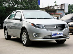 吉利全球鹰  GC7 1.8 MT 车辆右侧45度角