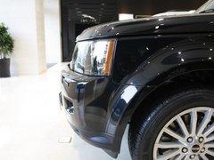 路虎  揽胜运动版 5.0 V8 NA HSE AT 车辆左前大灯正侧视角