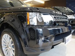 路虎  揽胜运动版 5.0 V8 NA HSE AT 车辆右前大灯45度视角