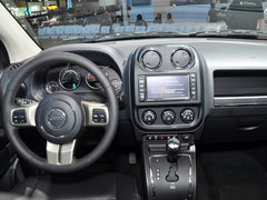 指南者(进口) 2013款 2.4L CVT 炫黑导航版 5座