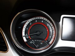 菲跃 2012款 2.4L 自动 豪华版 7座