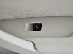 宝马X1 2012款 xDrive28i 2.0T 领先型 5座