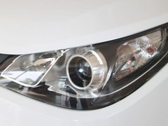 MG  MG5 1.5 AT 车辆大灯细节