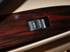 锐志 2012款 2.5V 自动 风度菁英炫装版