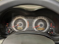 一汽丰田  卡罗拉 1.6L AT 方向盘后方仪表盘