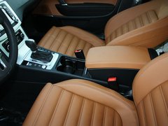 一汽-大众  CC 2.0TSI DSG 手套箱整体特写