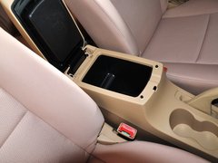 瑞虎 2012款 精英版 1.6L 手动 舒适型 5座