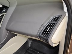福克斯 2012款 三厢 1.6L DCT 舒适型
