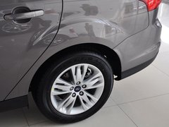 福克斯 2012款 三厢 1.6L DCT 舒适型