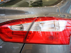 福克斯 2012款 三厢 1.6L DCT 尊贵型