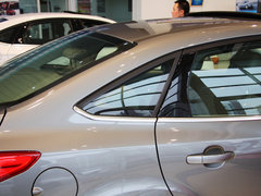 福克斯 2012款 三厢 1.6L DCT 尊贵型