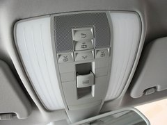 北京奔驰  E300L 3.0 AT 前排车顶中央特写