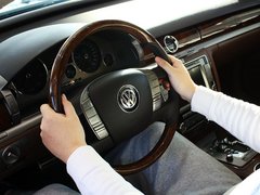 辉腾 2012款 3.0L 行政型（汽油版）