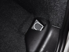 荣威950 2012款 2.0L 自动 典雅版