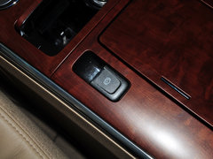 荣威950 2012款 2.0L 自动 典雅版